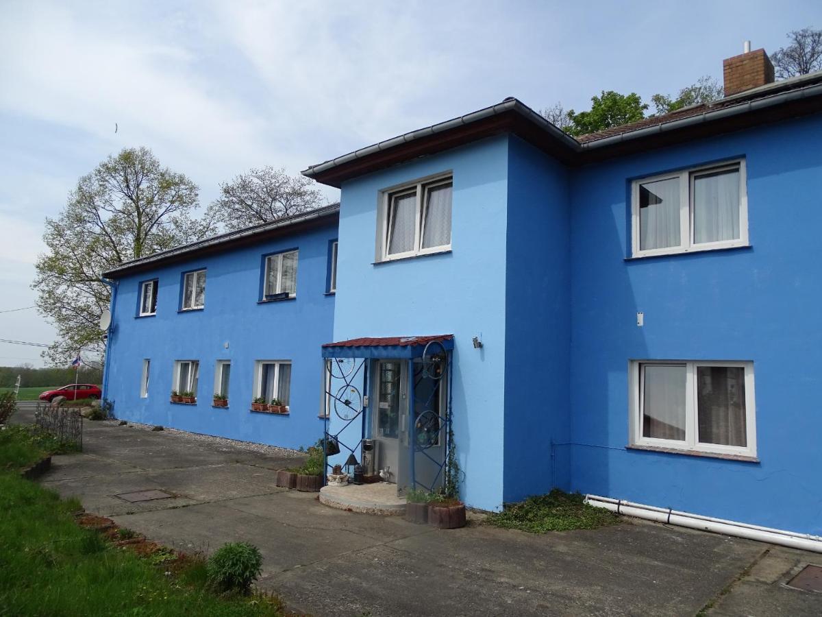 Hotel Gasthof Blaues Haus Bastorf Exterior foto